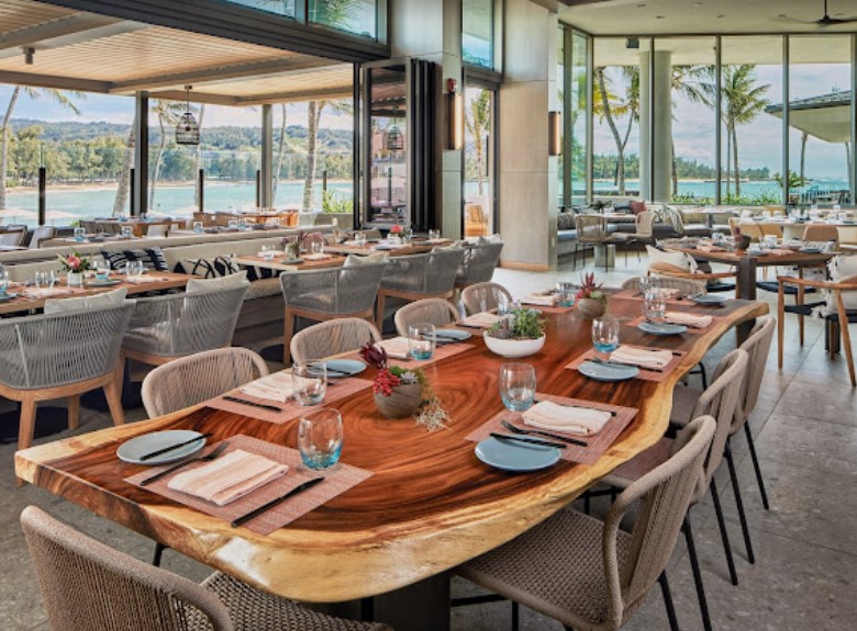 Turtle Bay Resort in Hawaii, Wine Bars and Restaurants
