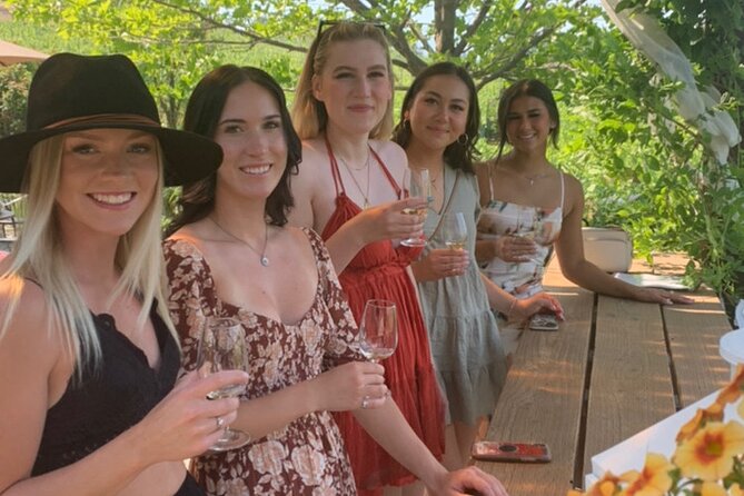 Sip Happens Wine Tours in Okanagan